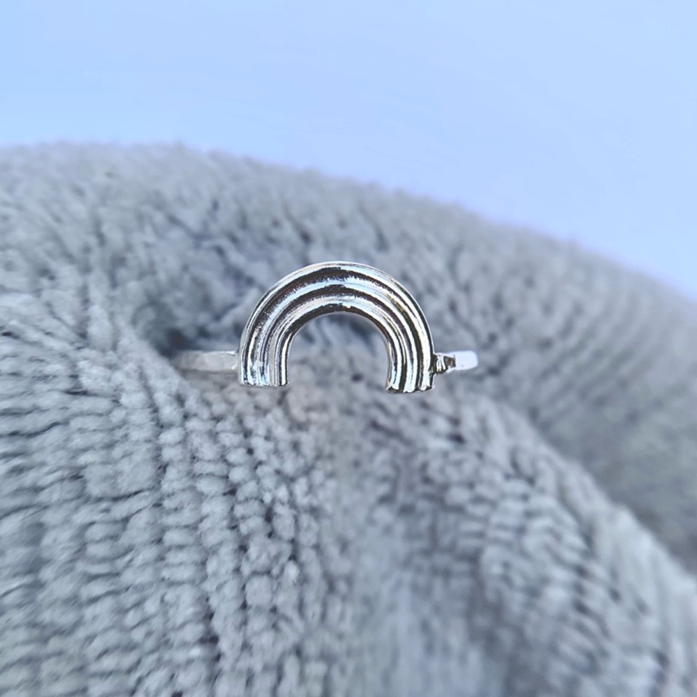 Sterling silver rainbow ring. Handmade arch ring, Dainty sterling silver… - Picture 8 of 8